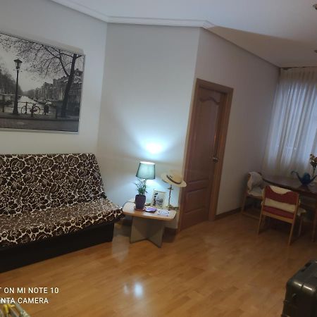 Апартаменти Habitacion L Мадрид Екстер'єр фото