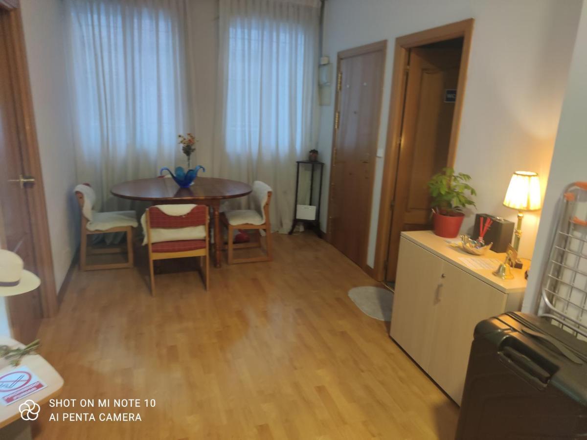 Апартаменти Habitacion L Мадрид Екстер'єр фото